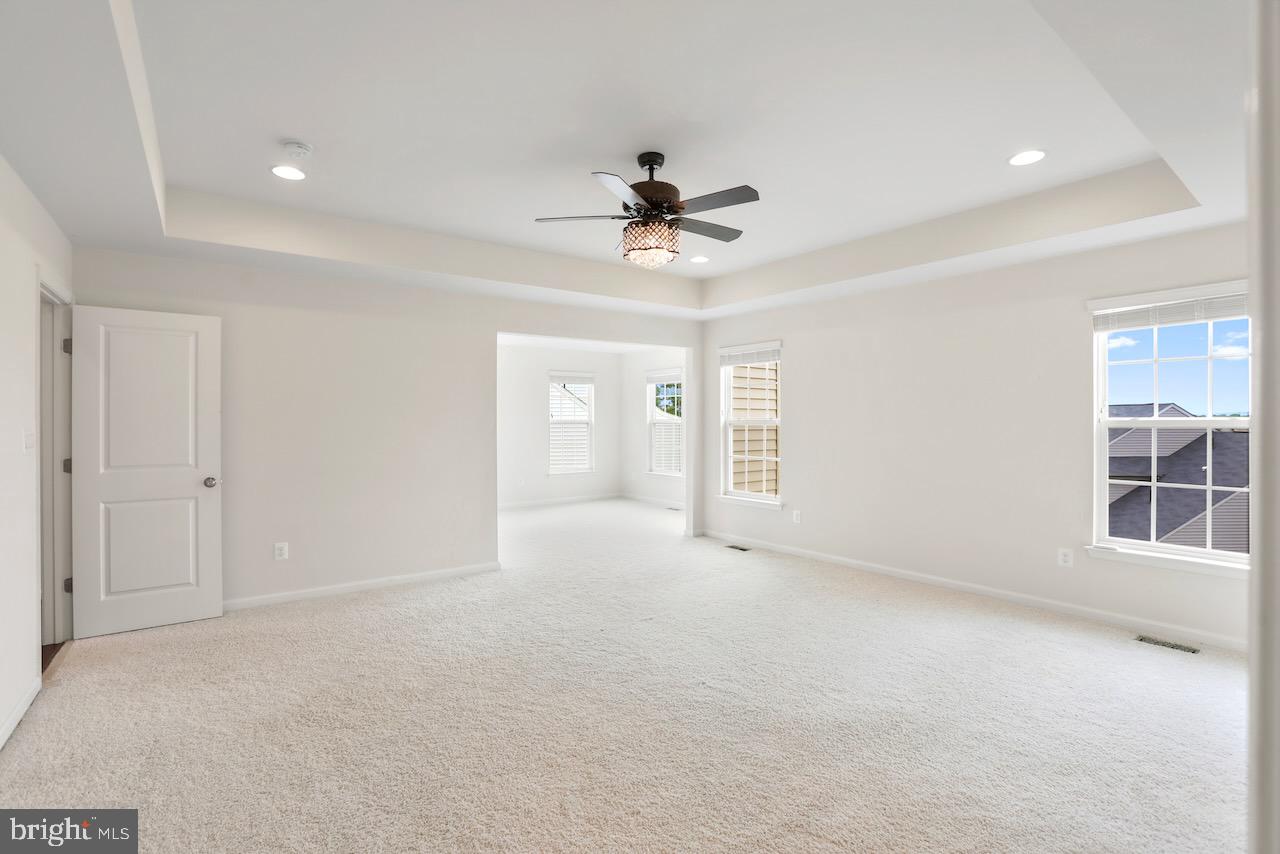 9557 KIMBLETON HALL LOOP