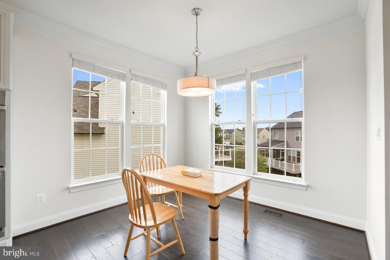 9557 KIMBLETON HALL LOOP