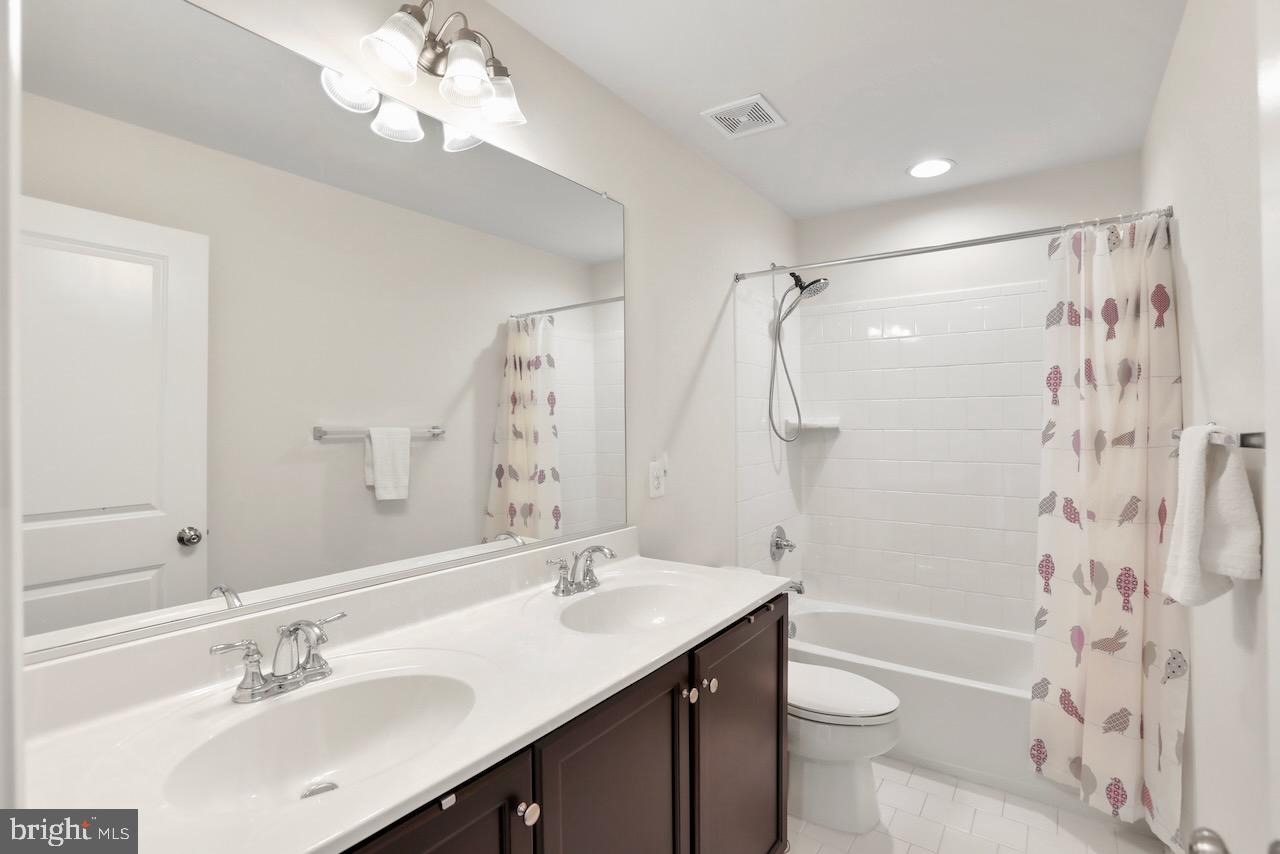 9557 KIMBLETON HALL LOOP
