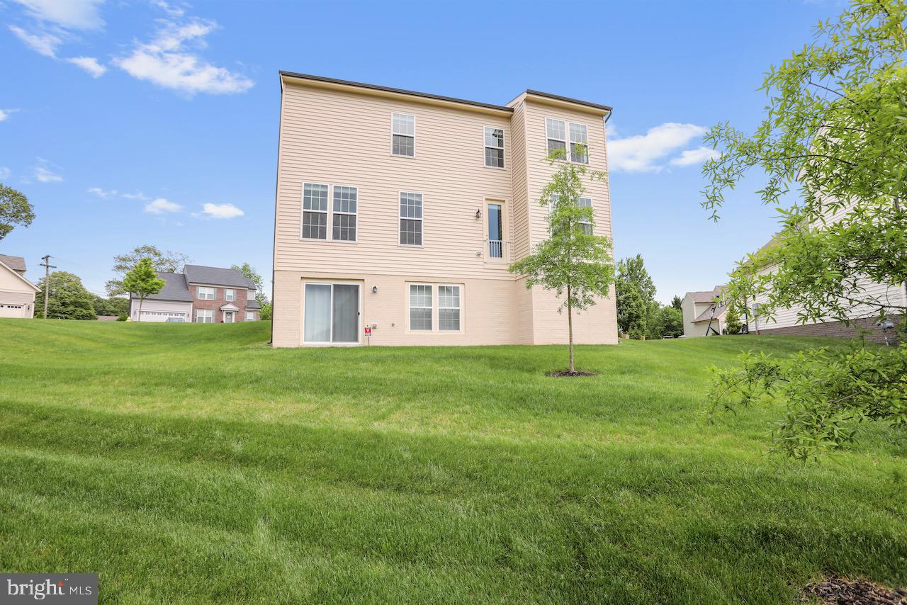 9557 KIMBLETON HALL LOOP