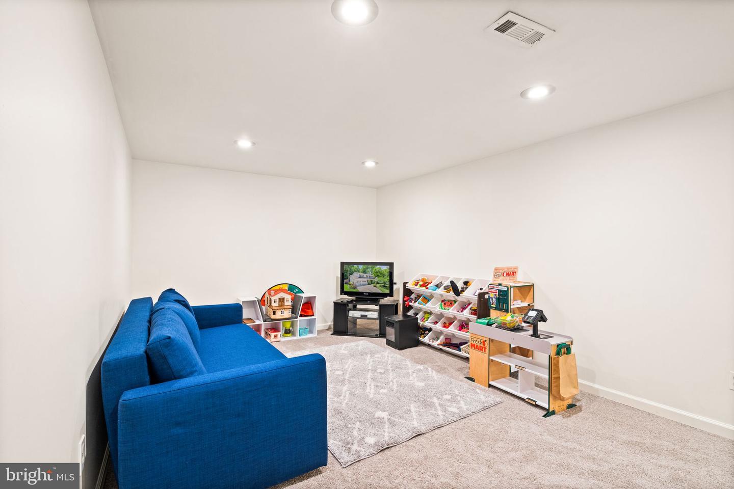2501 FRASER COURT
