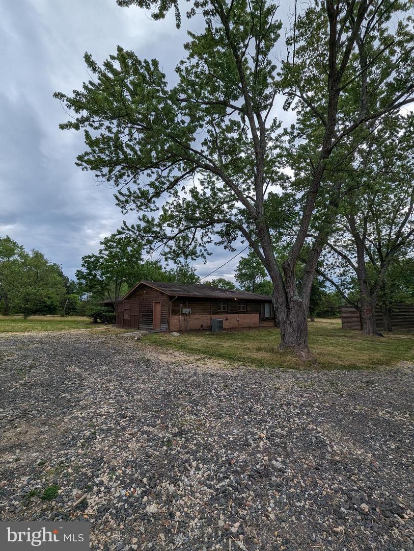 8111 DEVLIN ROAD