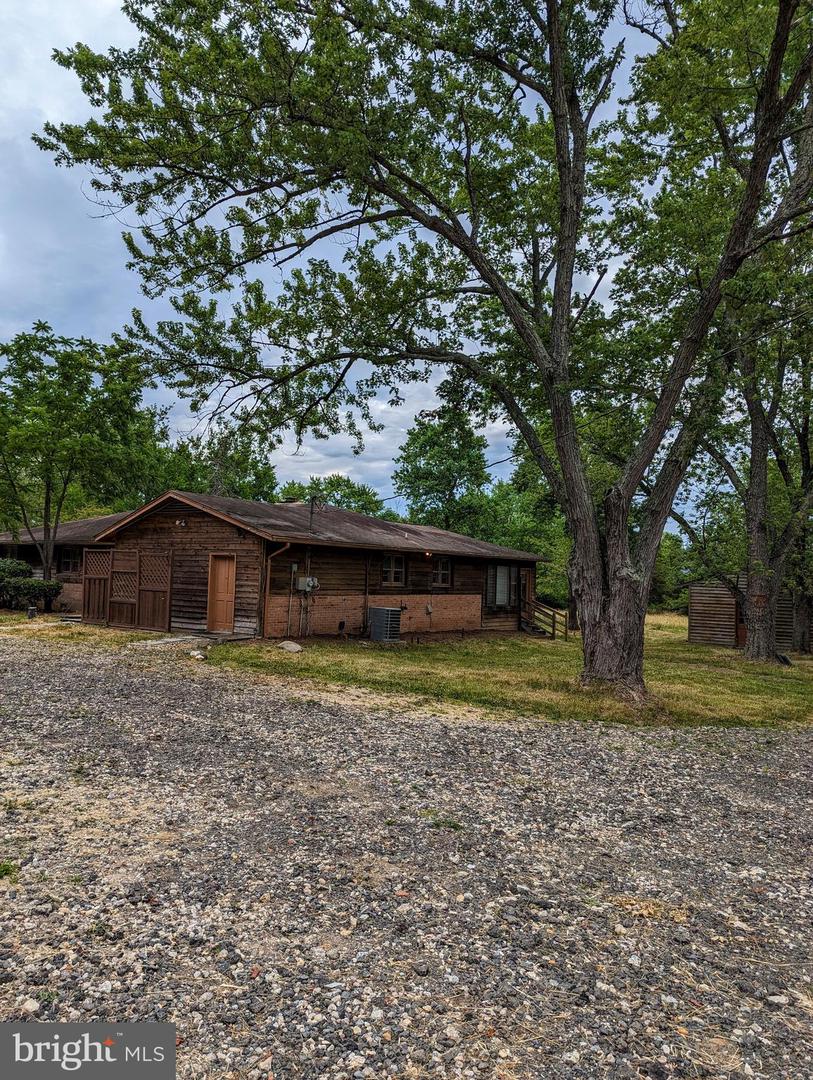 8111 DEVLIN ROAD
