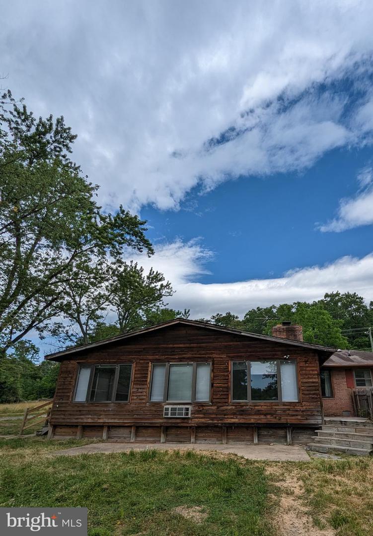 8111 DEVLIN ROAD