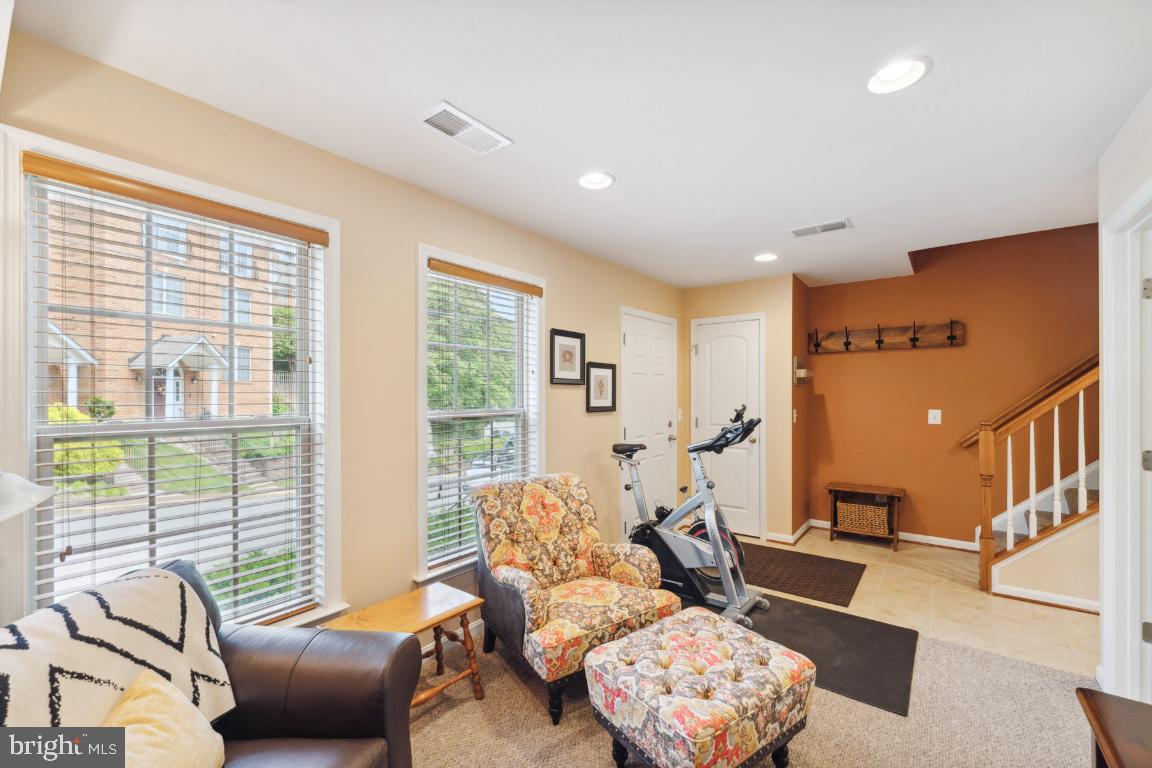 1604 SEBRING COURT