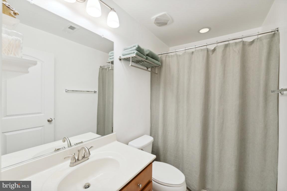 1604 SEBRING COURT