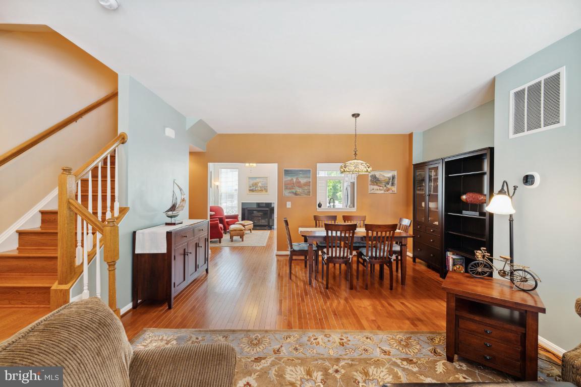 1604 SEBRING COURT