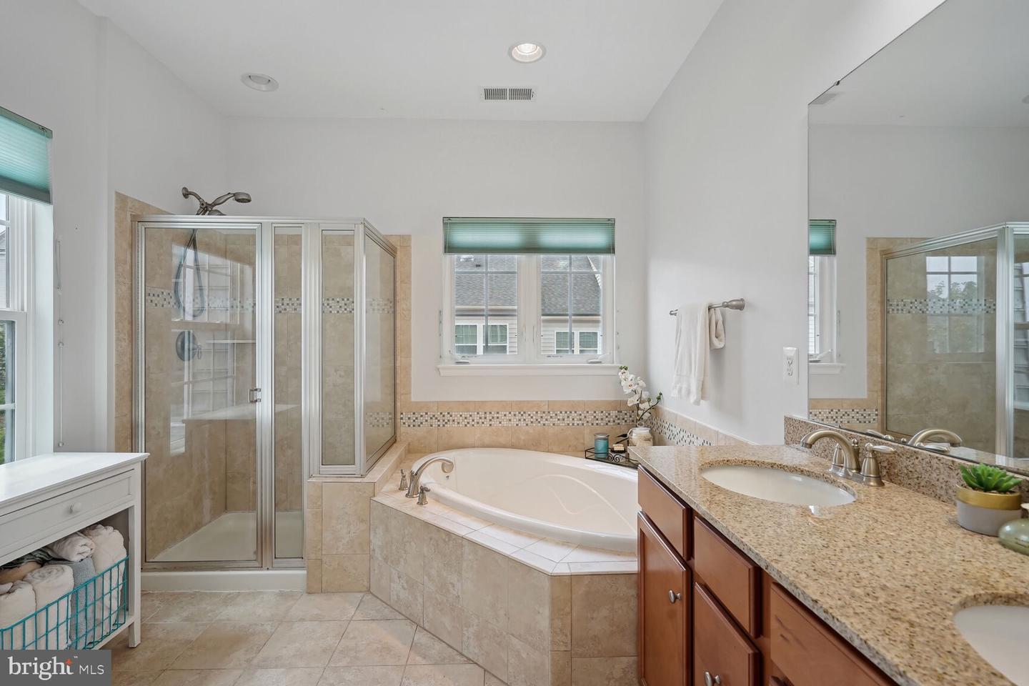 12694 LAKESIDE COURT
