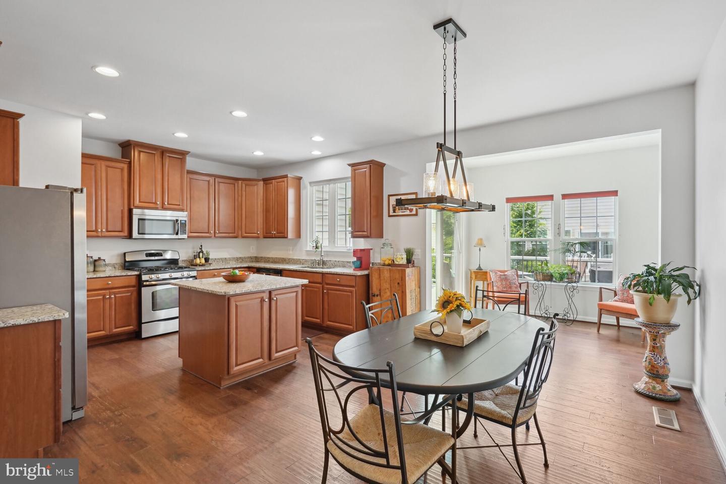 12694 LAKESIDE COURT