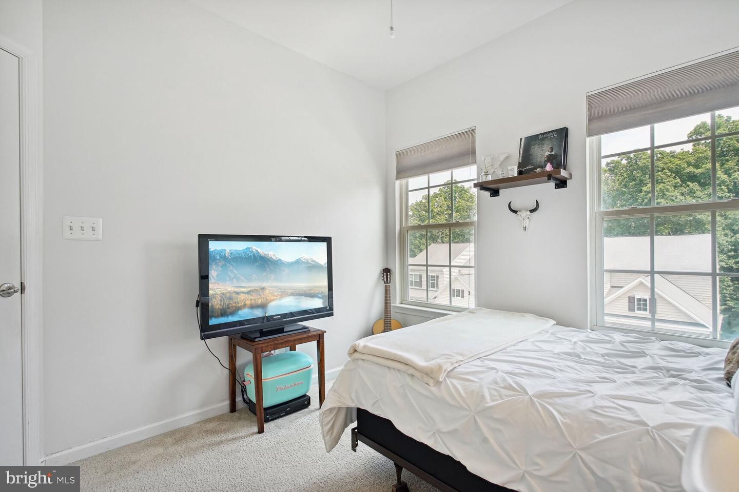 12694 LAKESIDE COURT