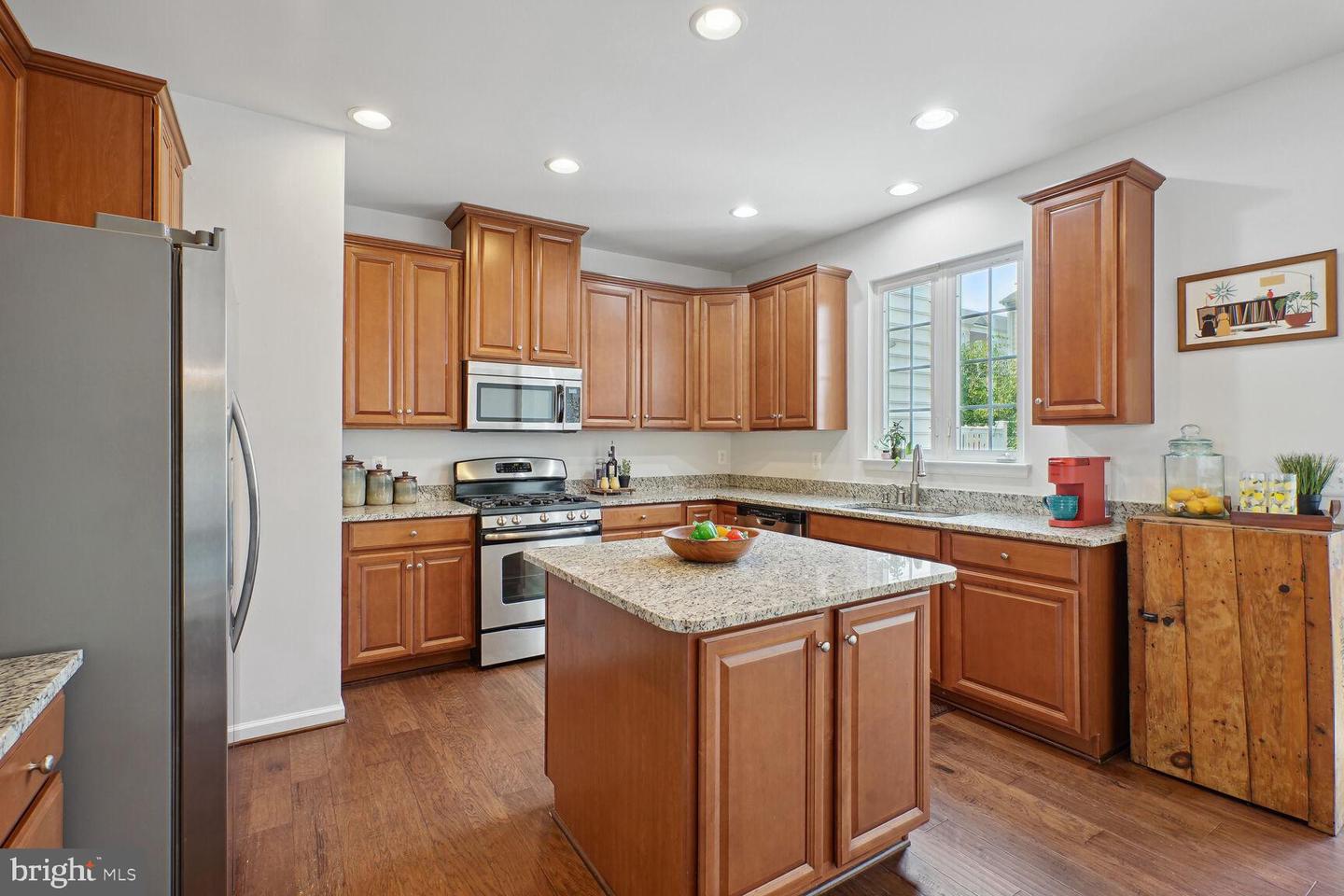 12694 LAKESIDE COURT