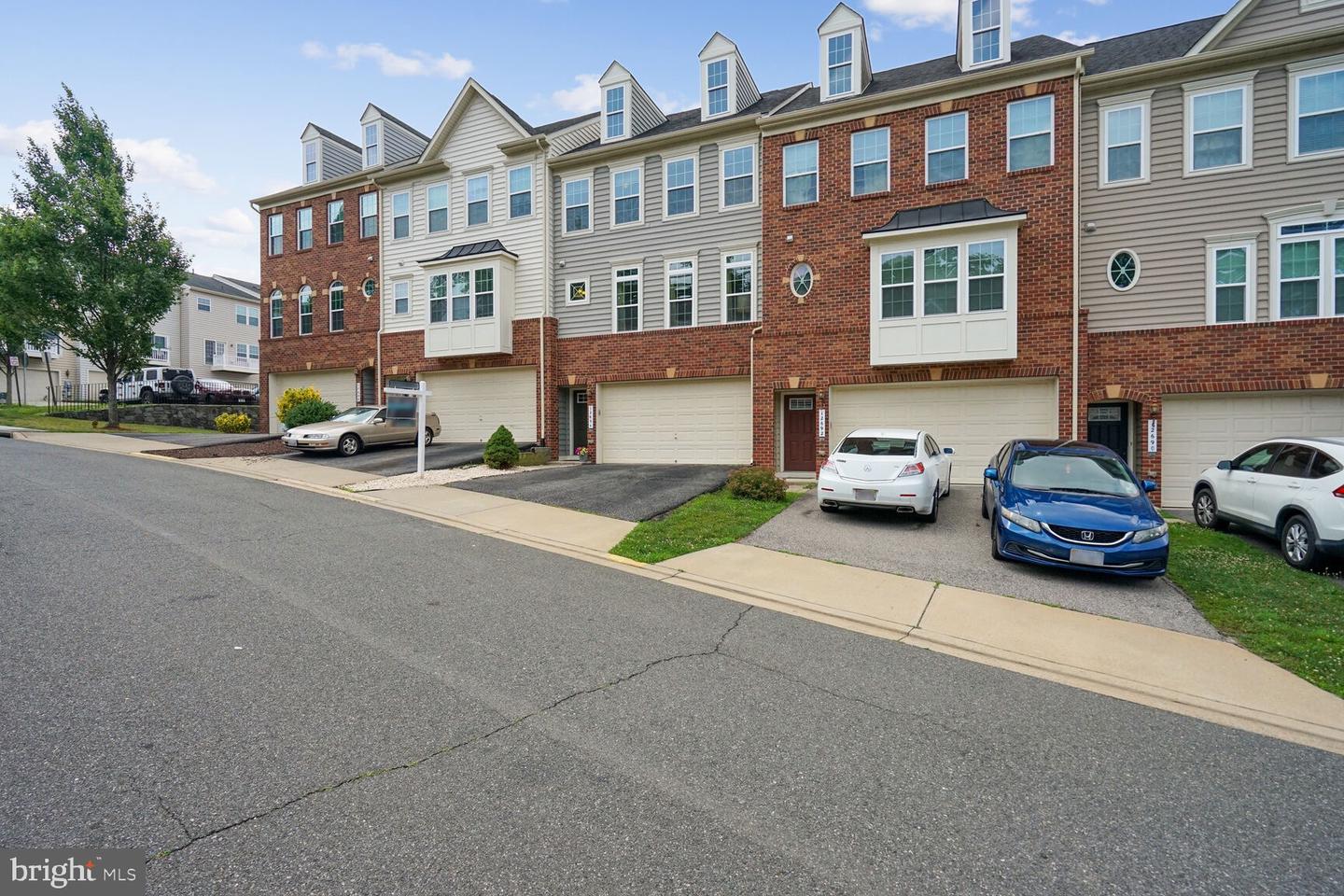 12694 LAKESIDE COURT