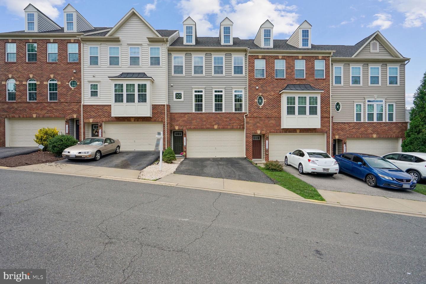 12694 LAKESIDE COURT