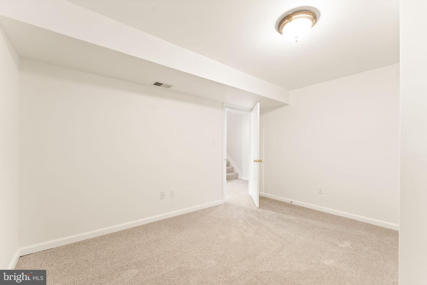 8835 MORRISANIA MEWS
