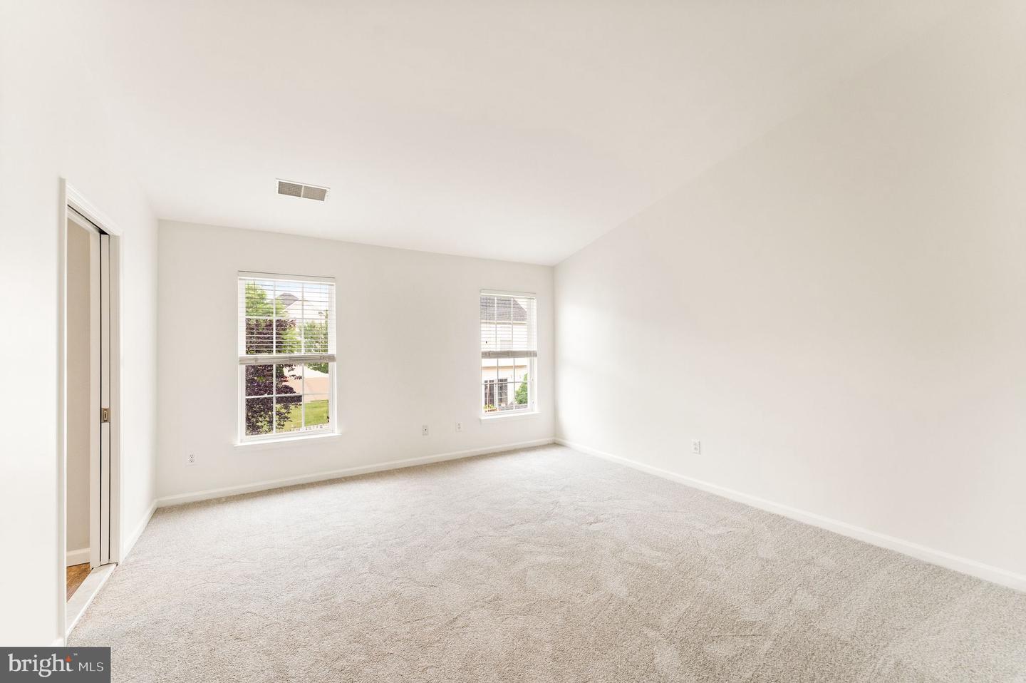 8835 MORRISANIA MEWS