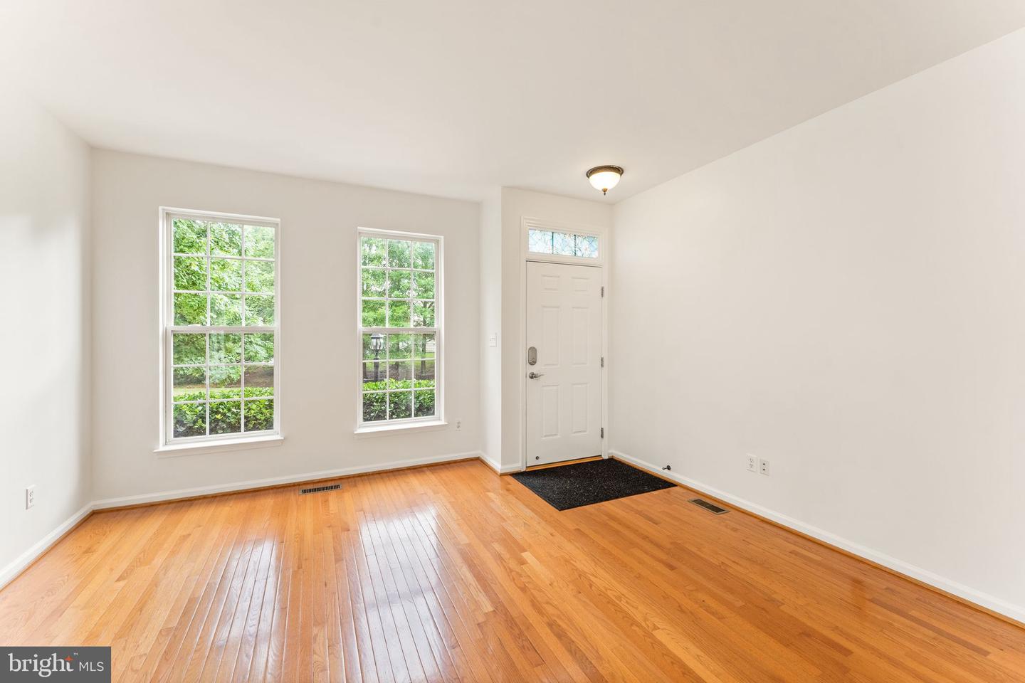 8835 MORRISANIA MEWS