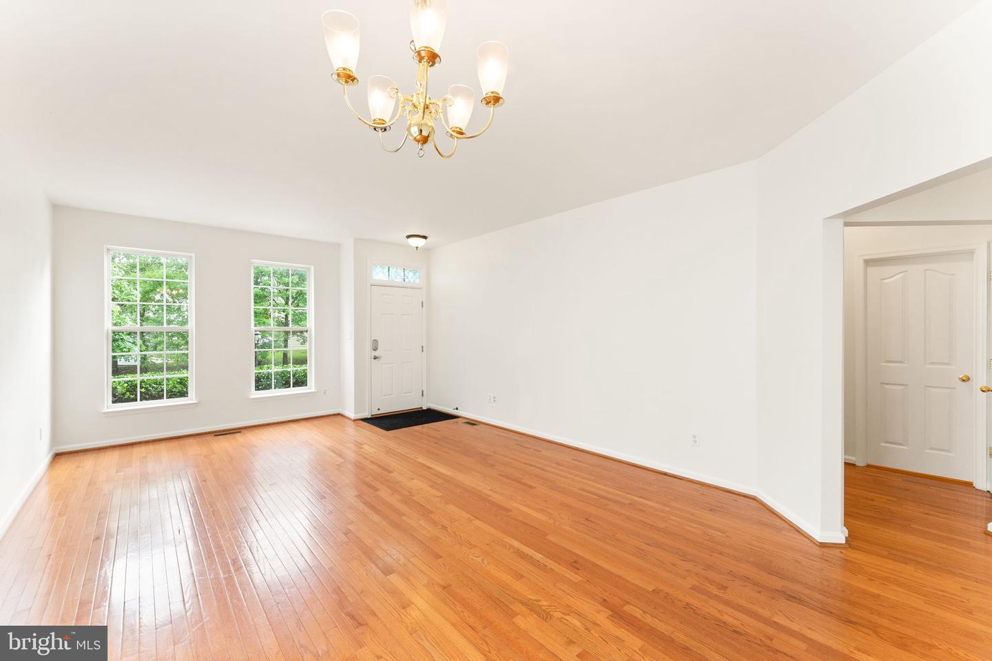 8835 MORRISANIA MEWS