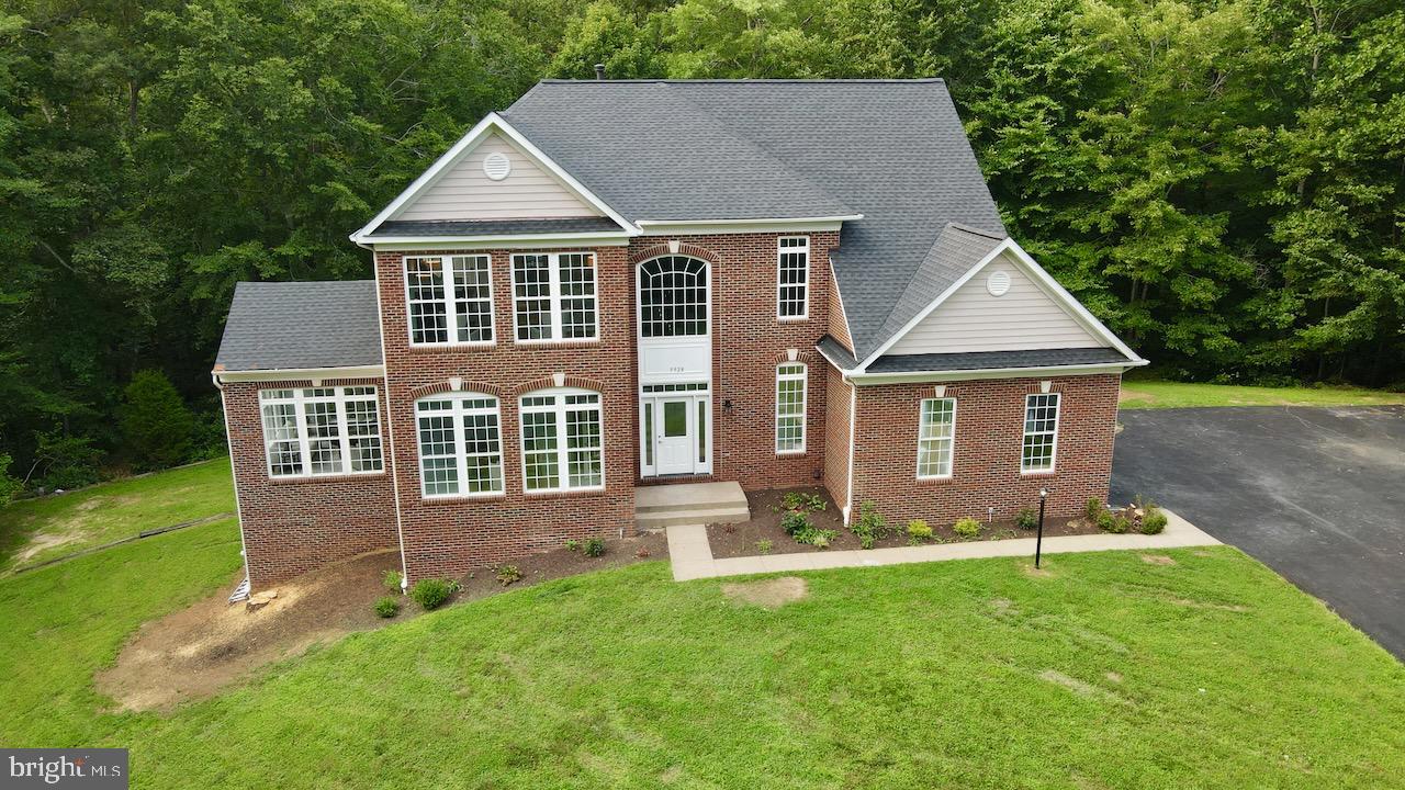 5928 CROOKED CREEK DRIVE