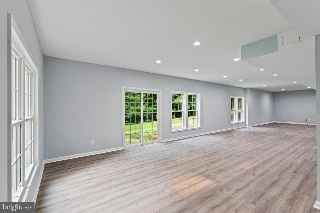 5928 CROOKED CREEK DRIVE