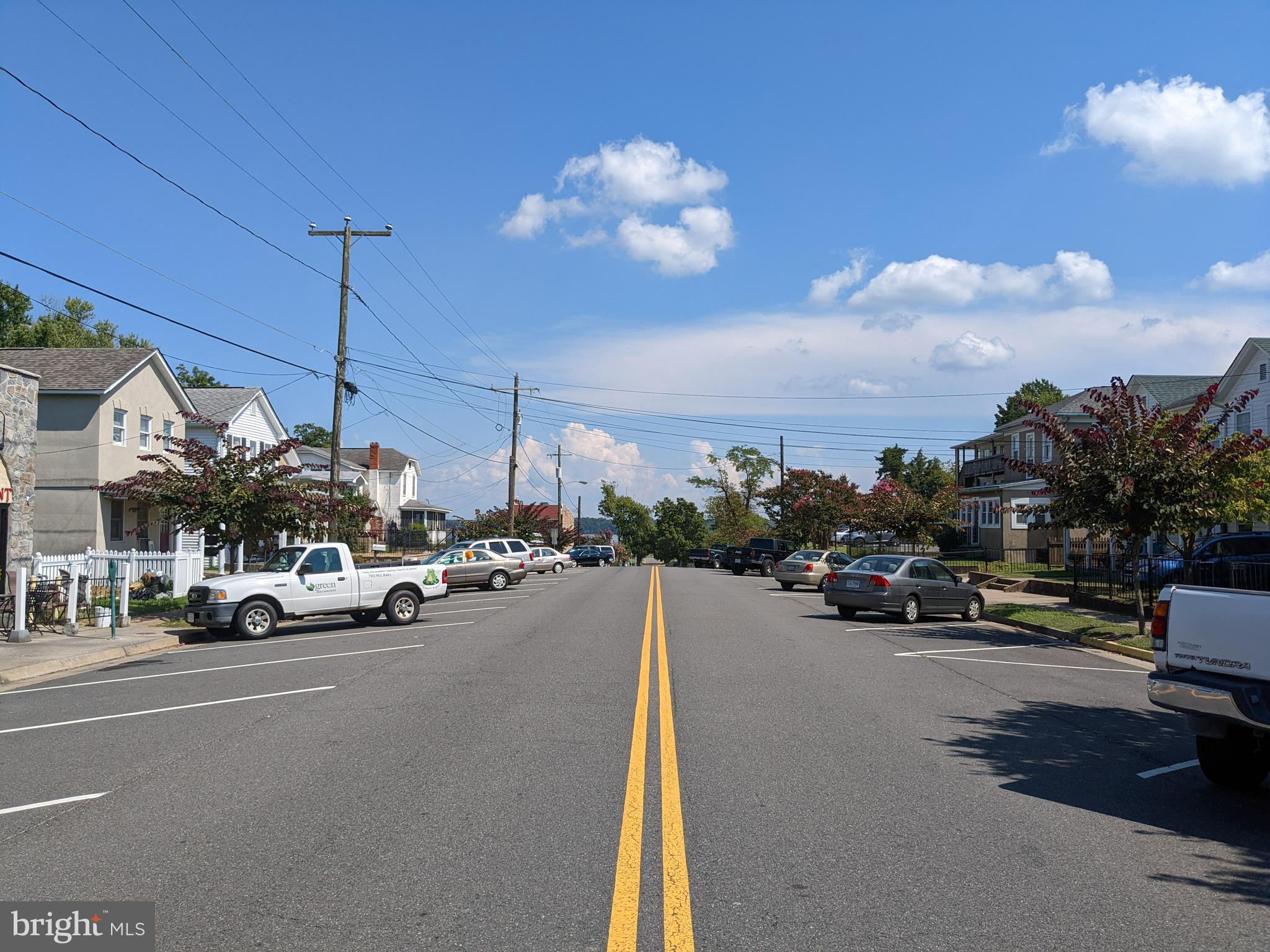 232 POTOMAC AVENUE Unit: 202