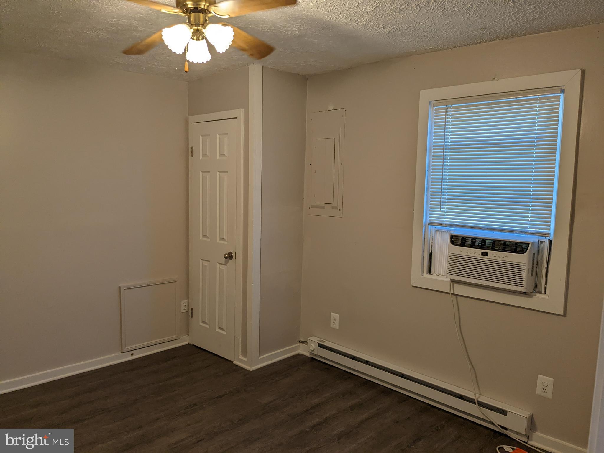 232 POTOMAC AVENUE Unit: 202