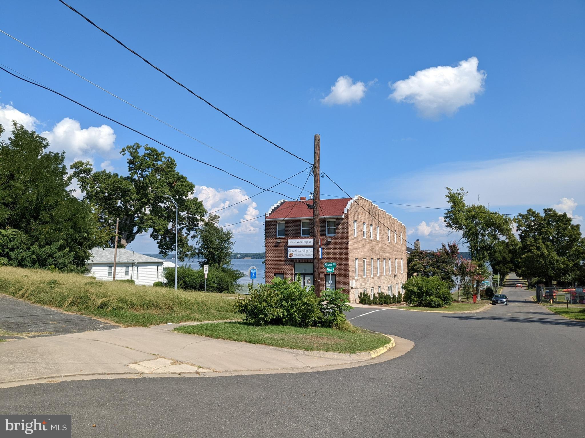 232 POTOMAC AVENUE Unit: 202