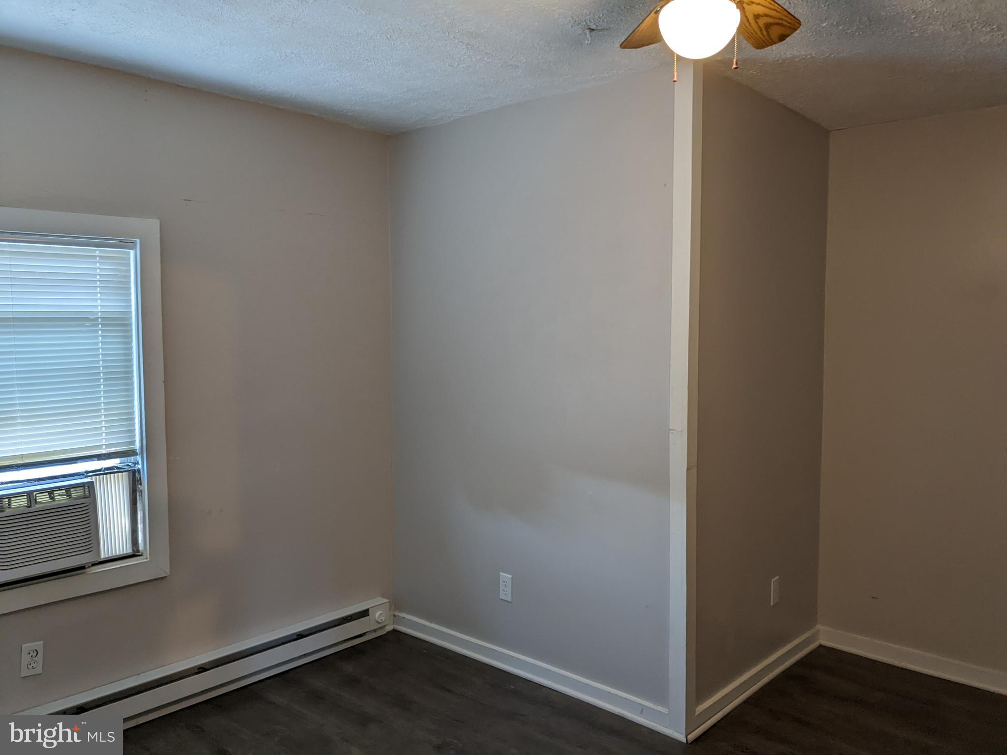 232 POTOMAC AVENUE Unit: 202
