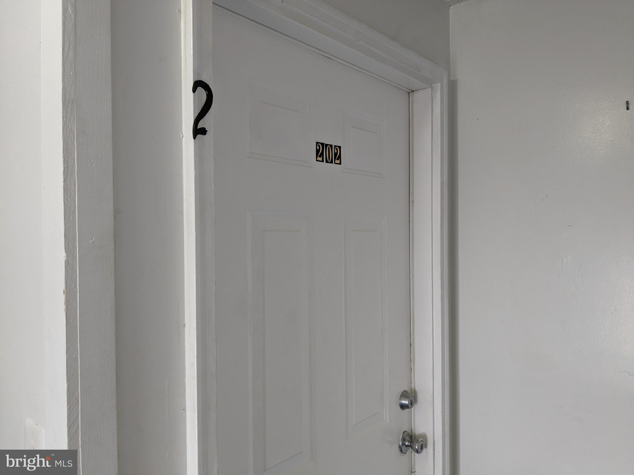 232 POTOMAC AVENUE Unit: 202