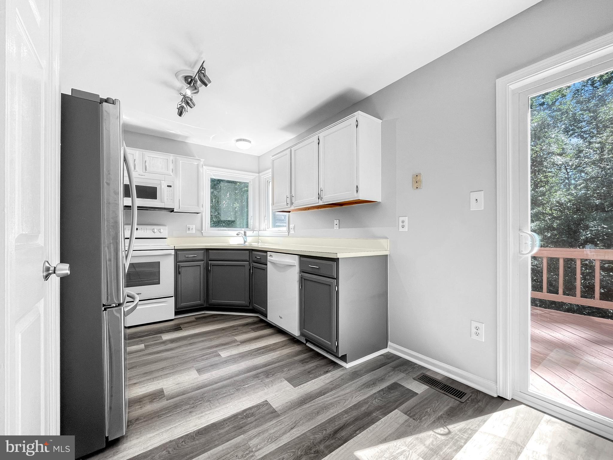3289 CORCYRA COURT