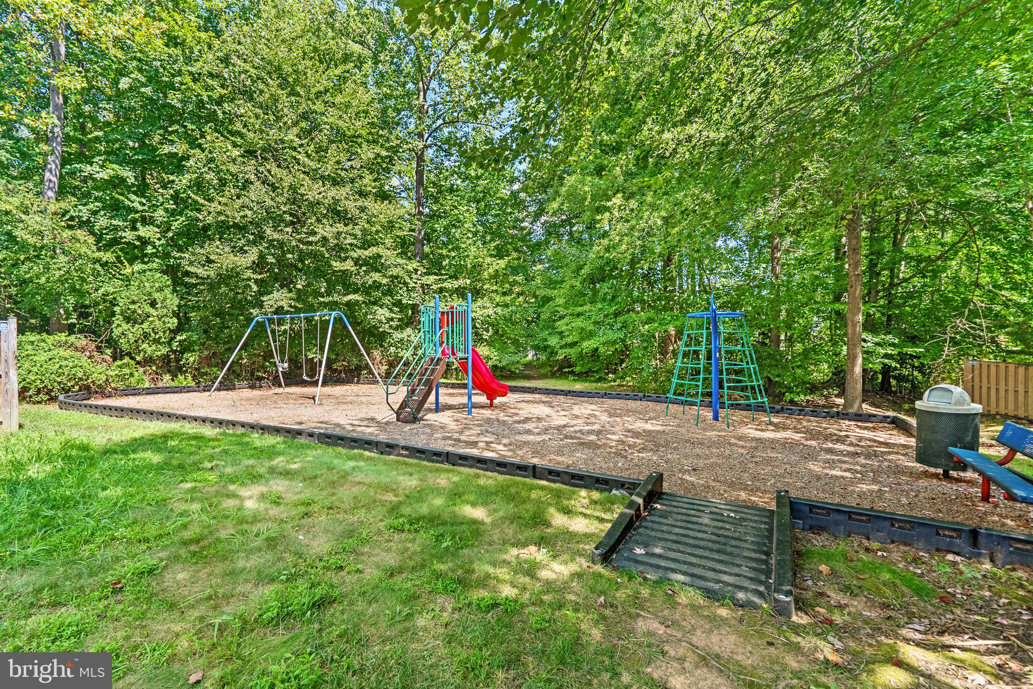 5134 RACE POINTE PLACE