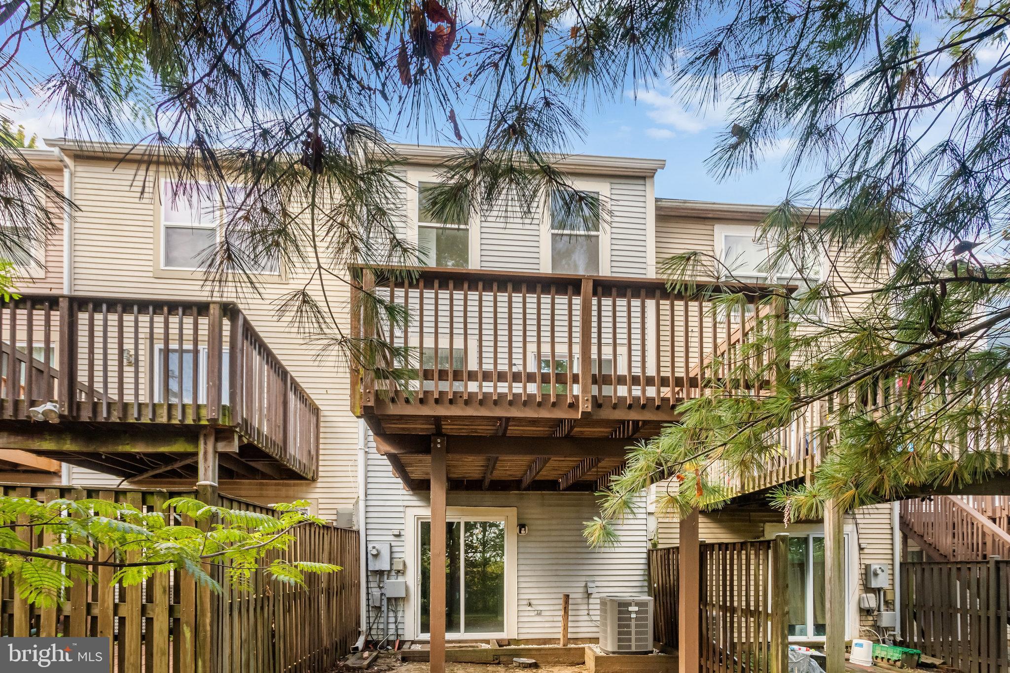 15327 GATEHOUSE TERRACE