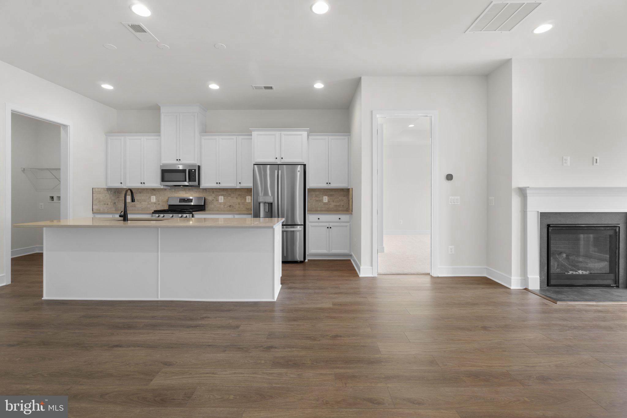 6807 Autumn Harvest TRAIL