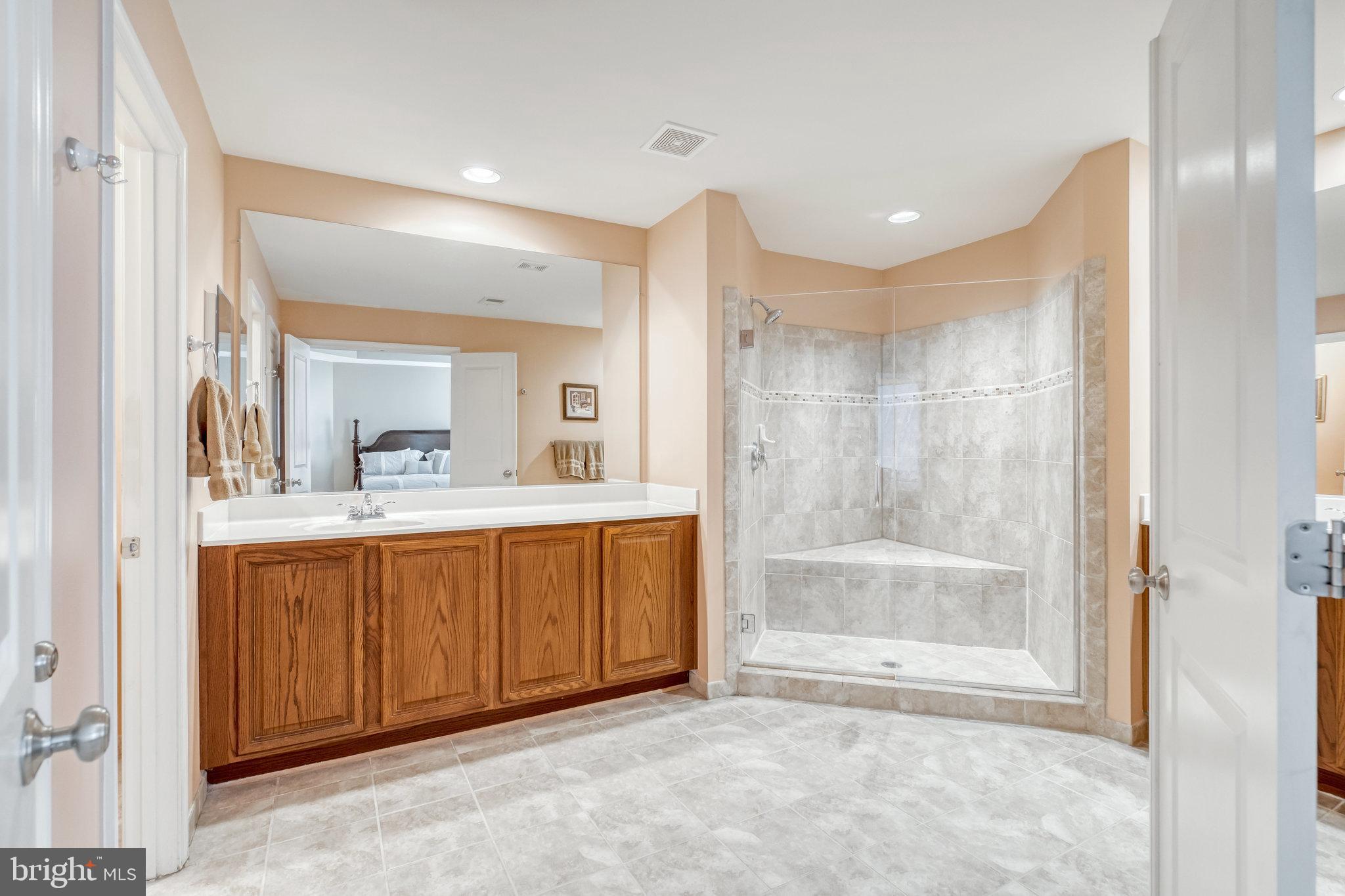 12020 Lake Dorian DRIVE
