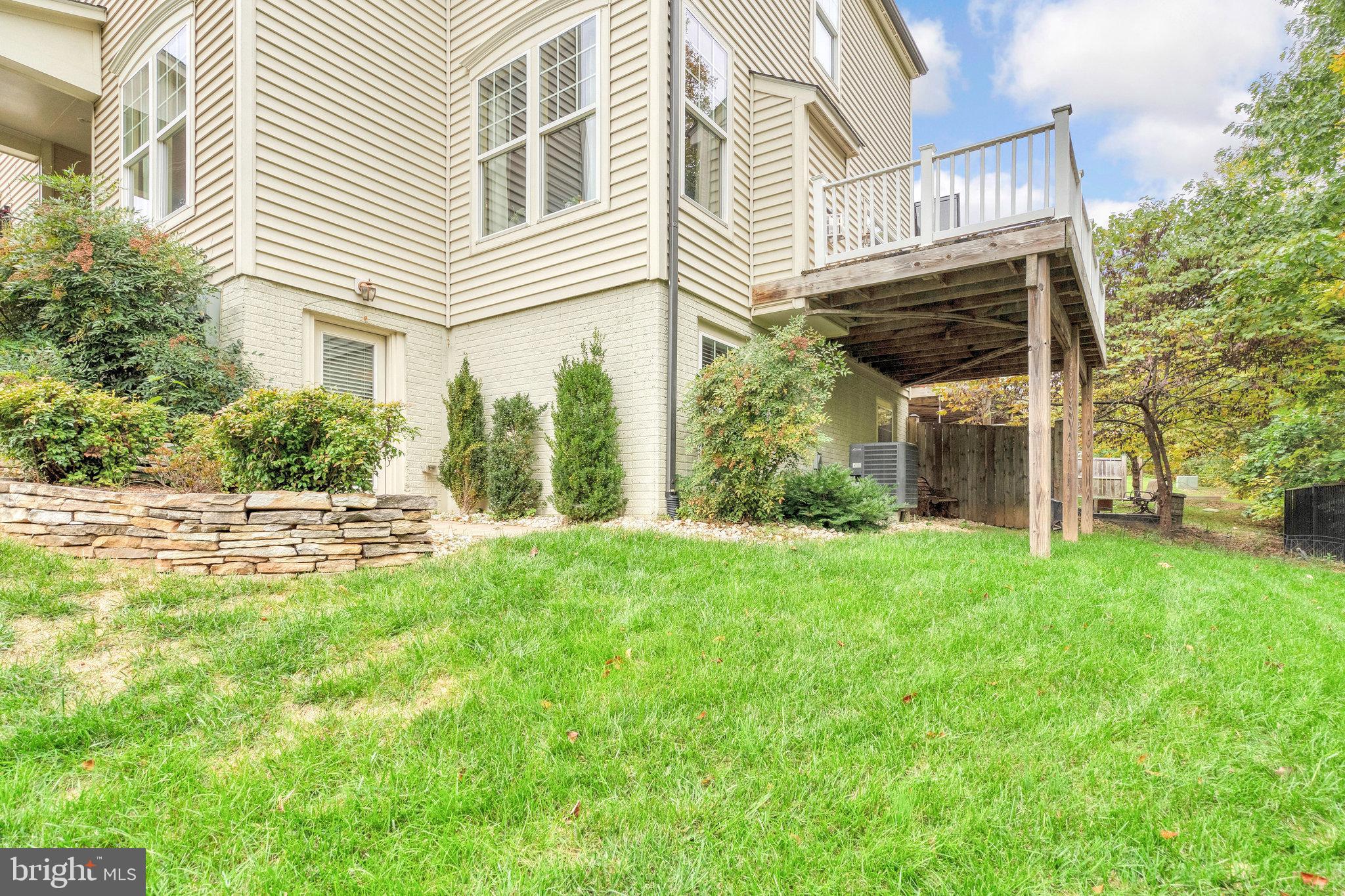 12020 Lake Dorian DRIVE