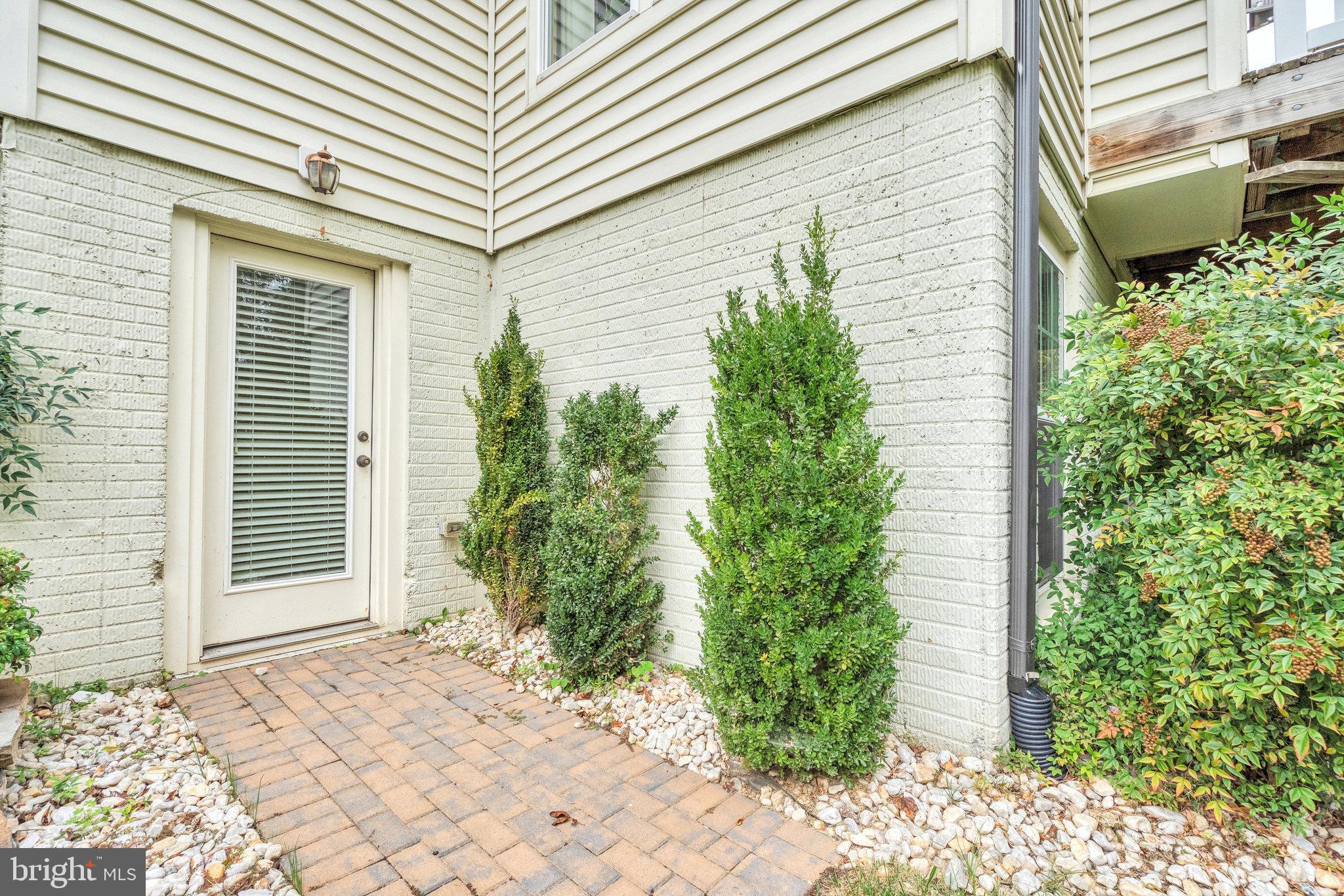 12020 Lake Dorian DRIVE