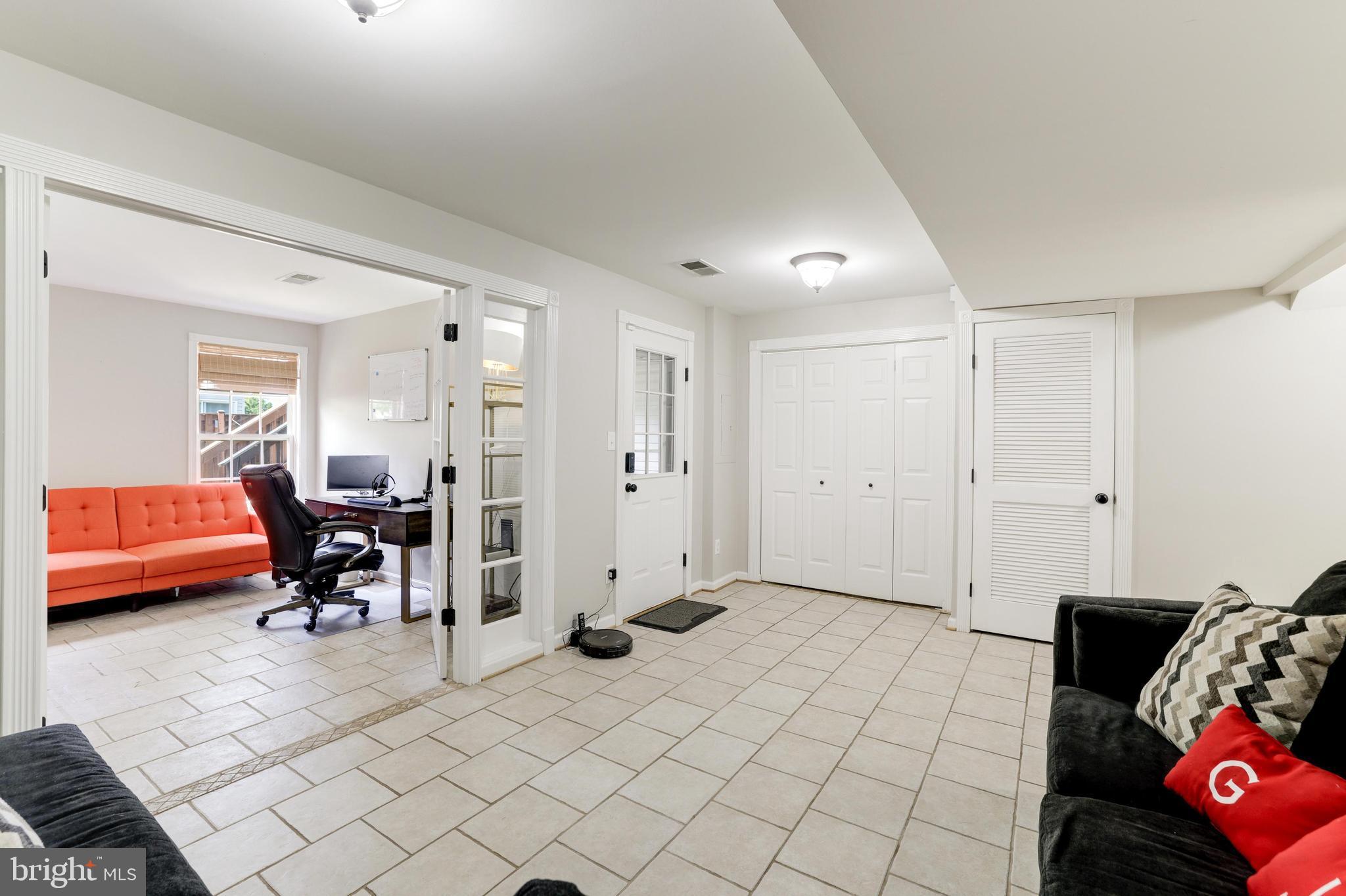14401 Hulfish WAY