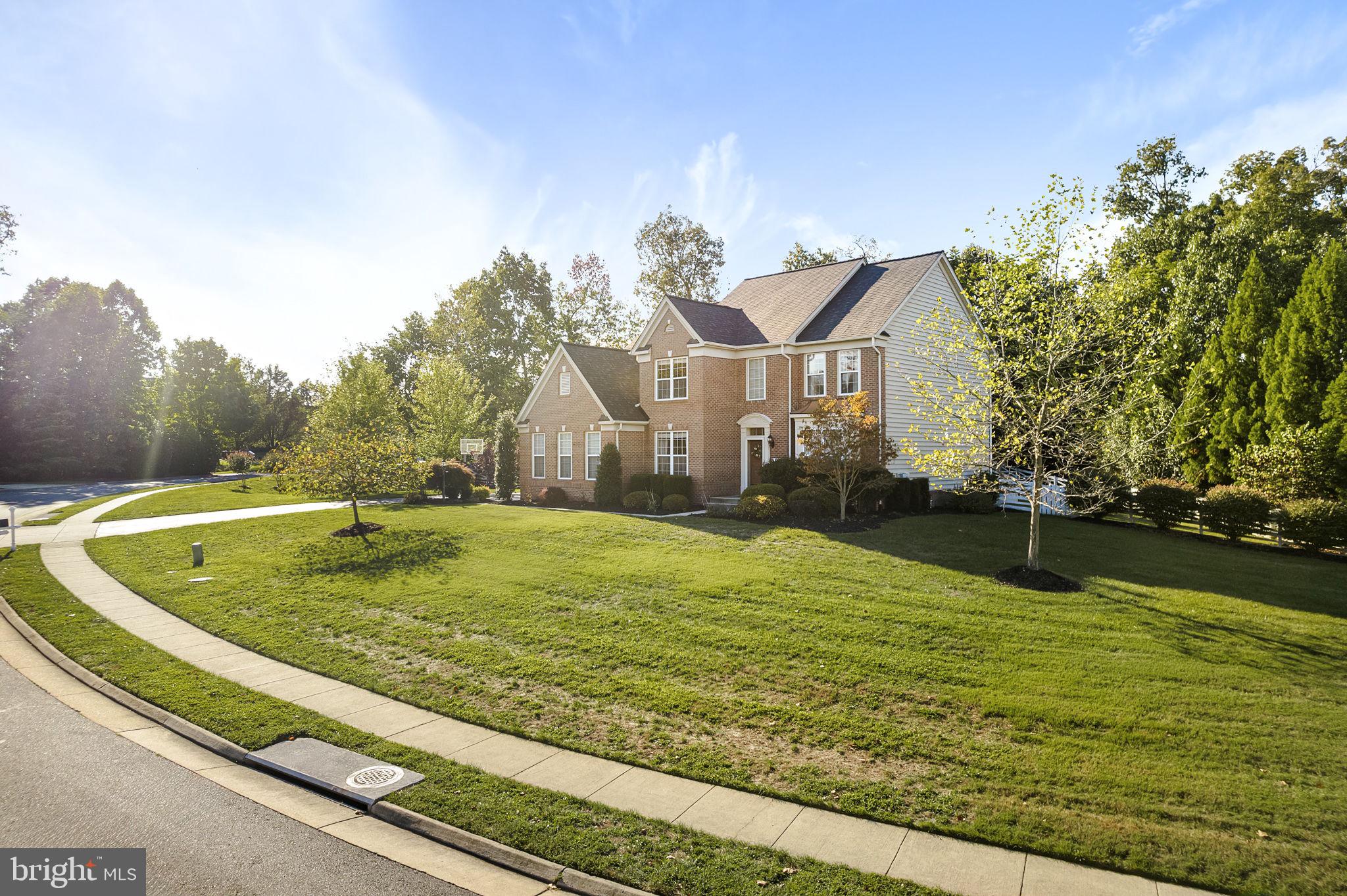 5048 Signature COURT