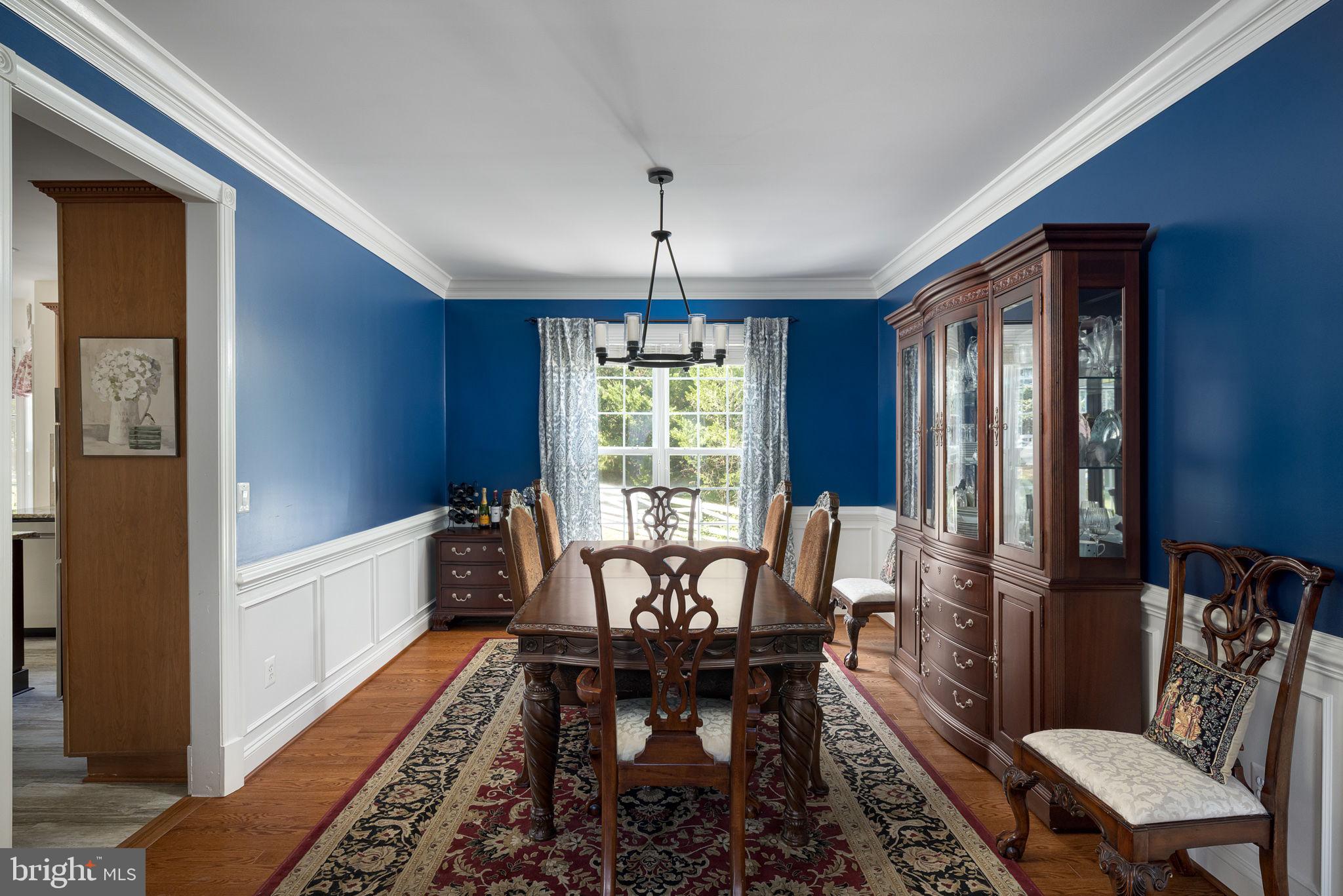 5048 Signature COURT