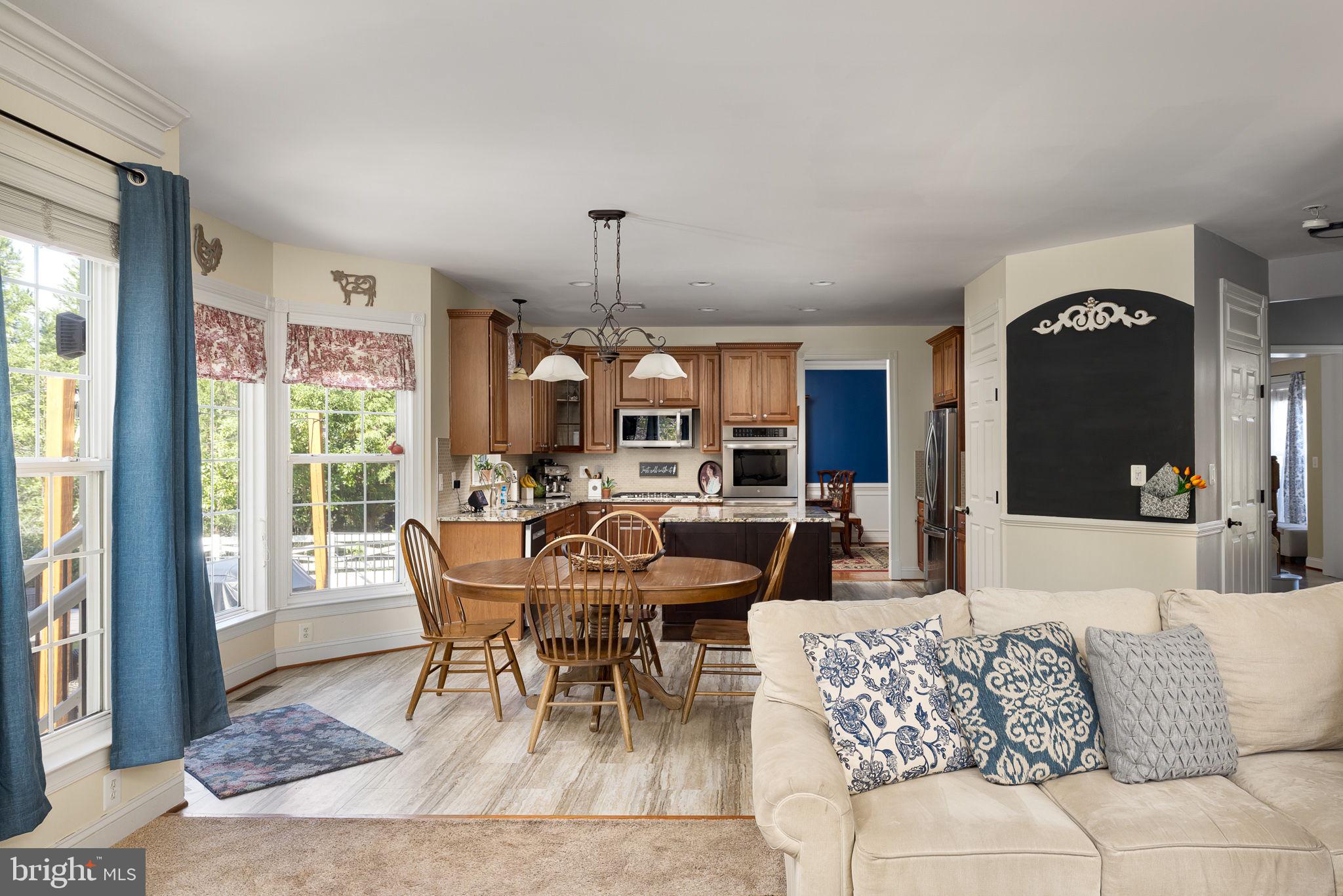 5048 Signature COURT
