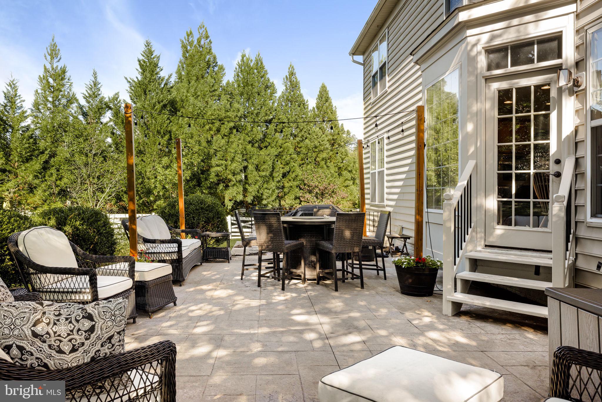 5048 Signature COURT