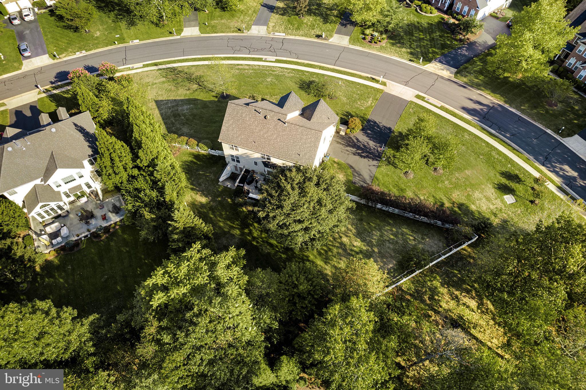 5048 Signature COURT