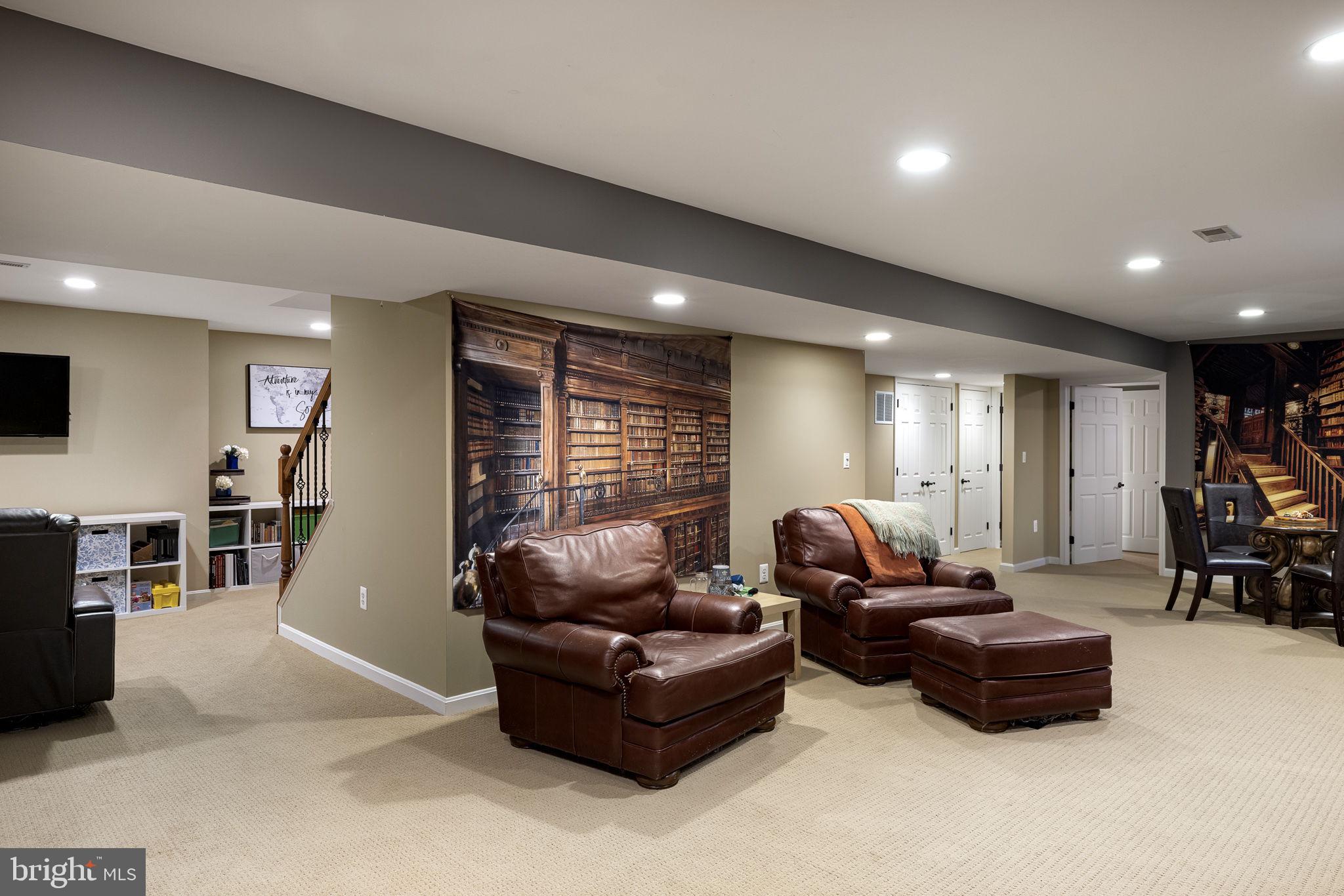 5048 Signature COURT