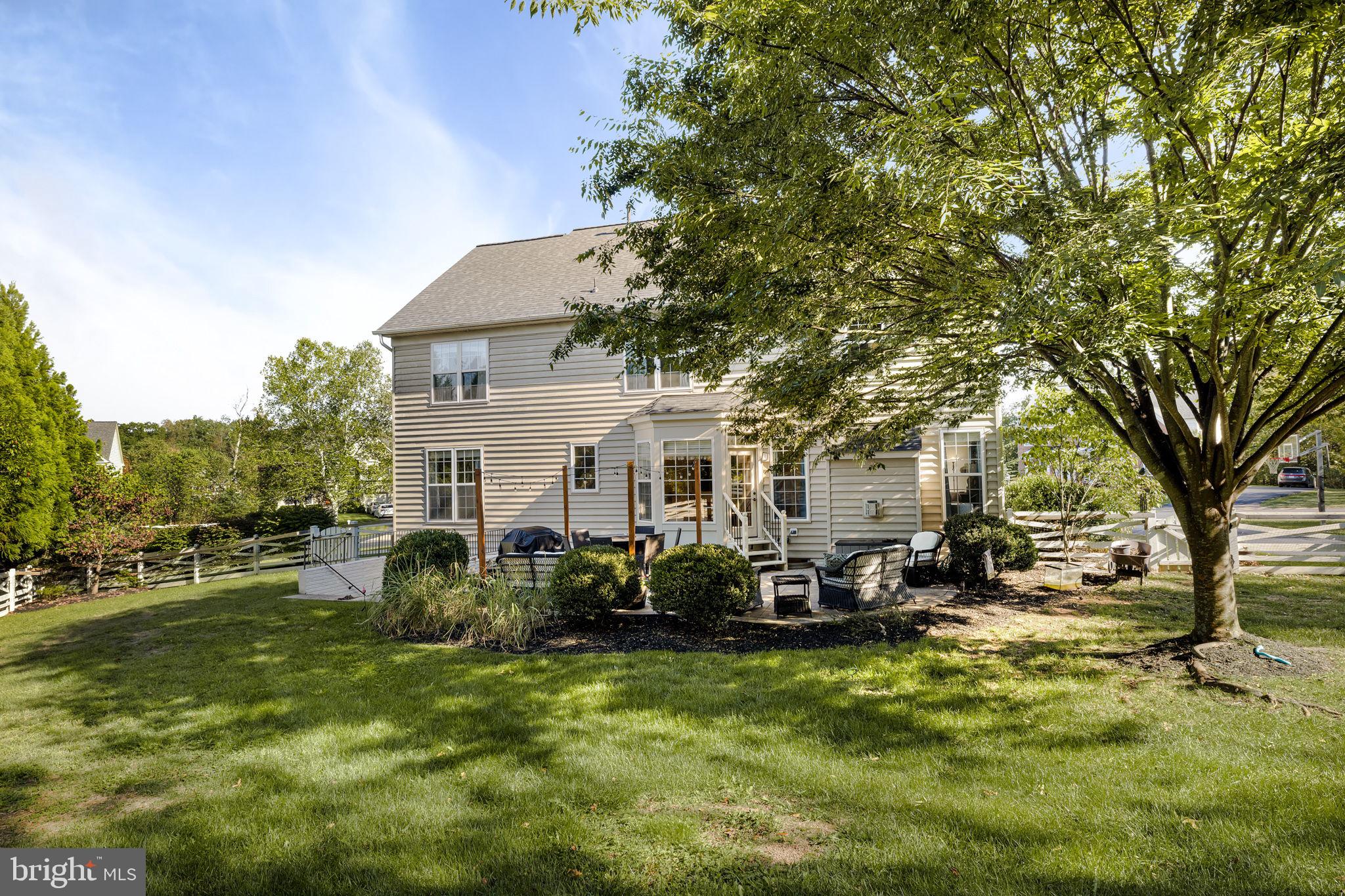 5048 Signature COURT
