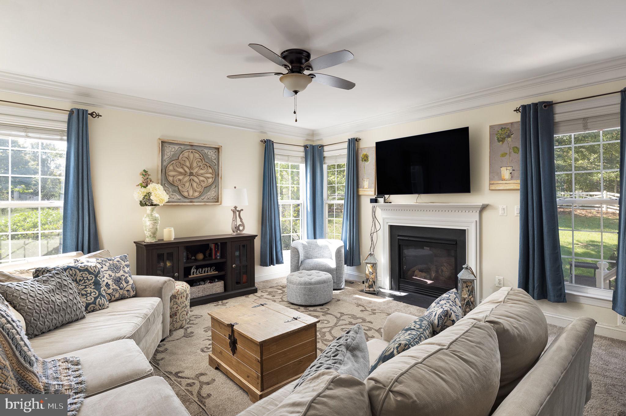 5048 Signature COURT