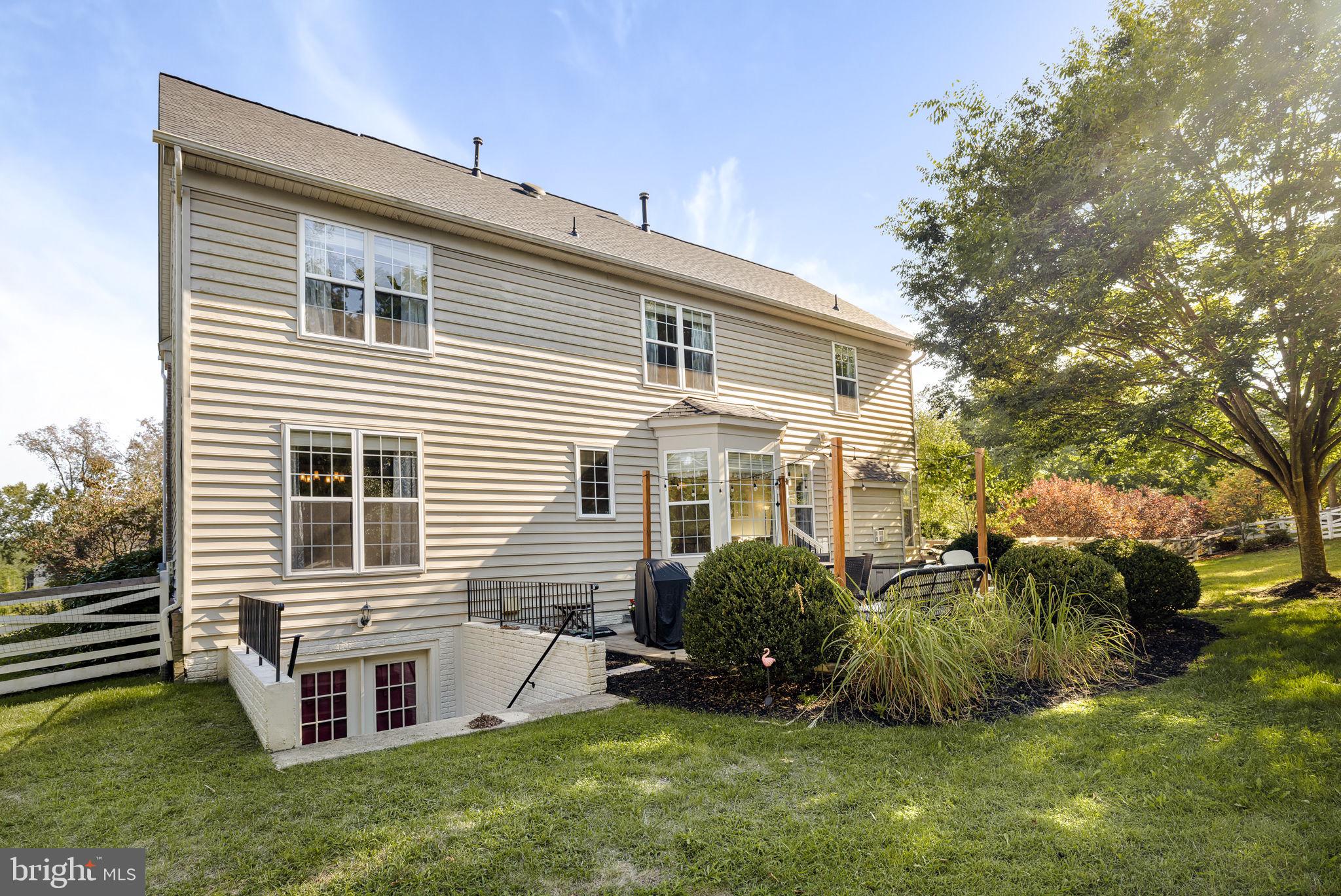5048 Signature COURT