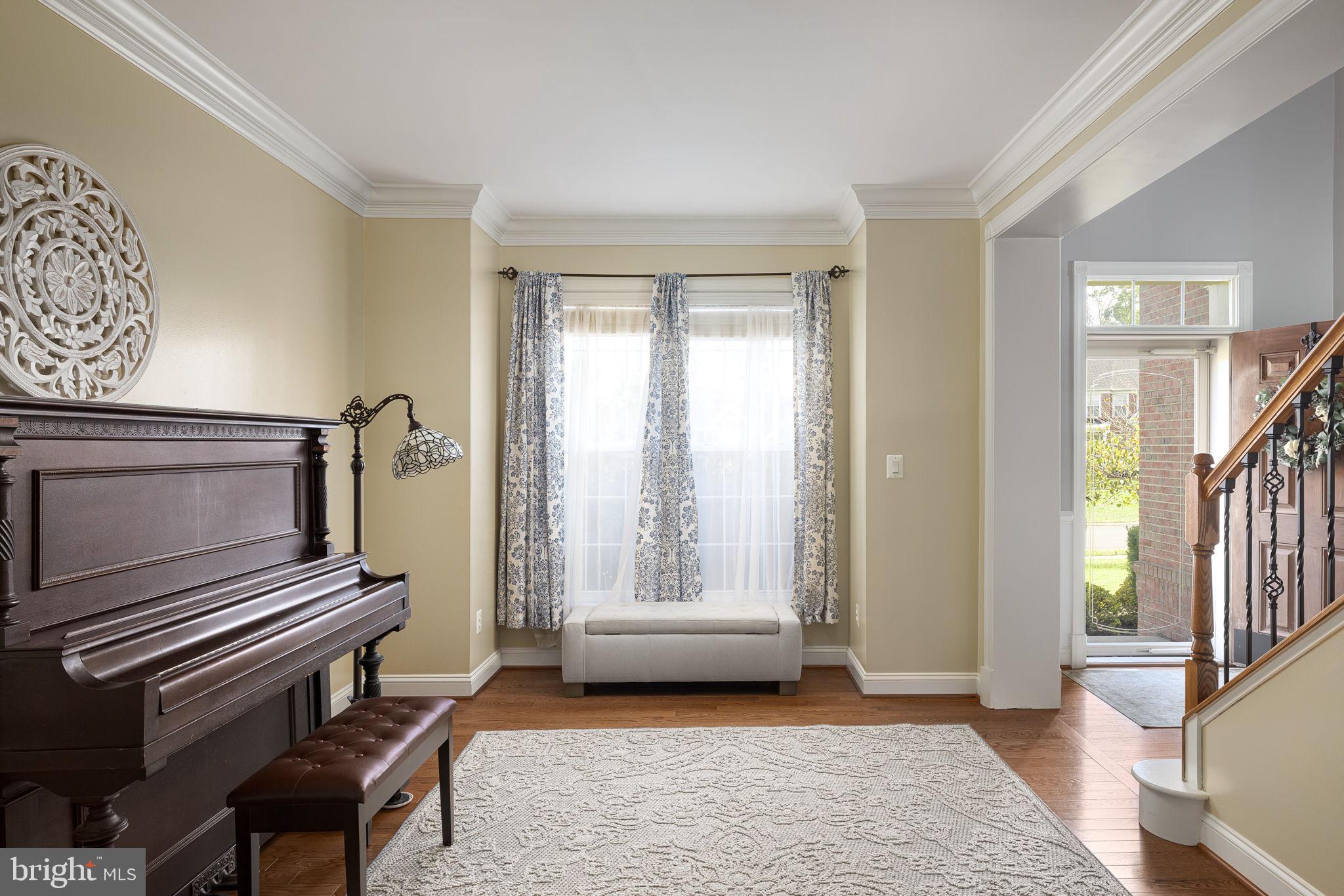 5048 Signature COURT