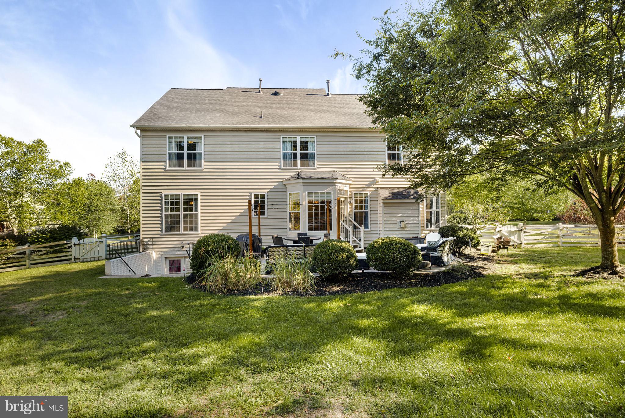 5048 Signature COURT