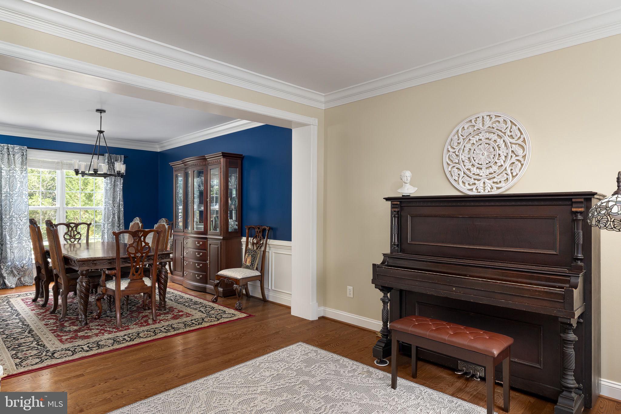 5048 Signature COURT