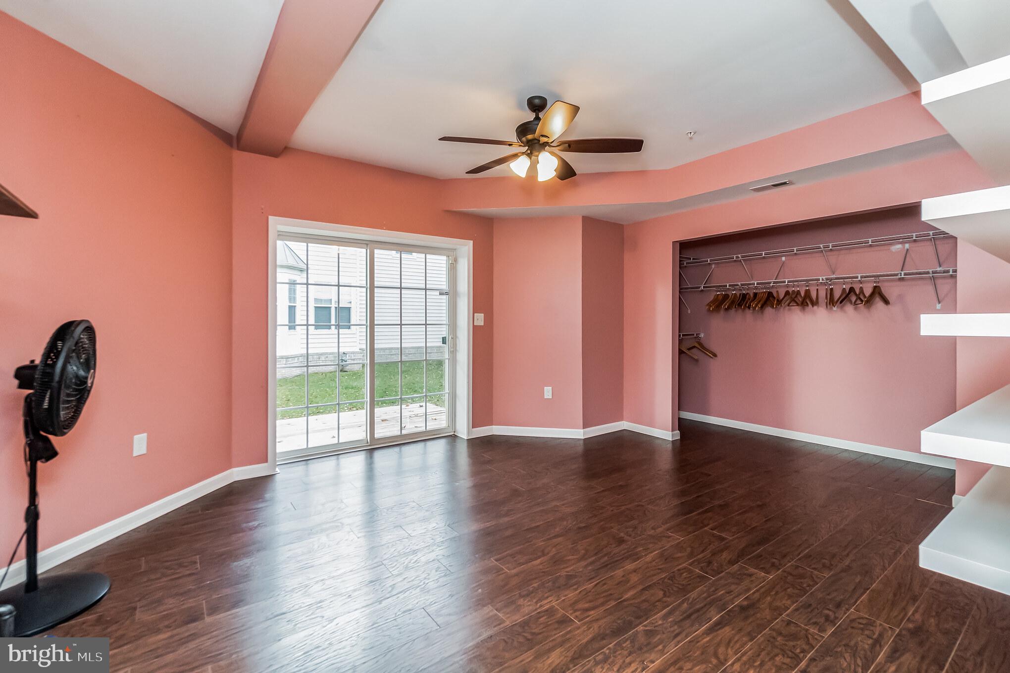8844 Song Sparrow DRIVE