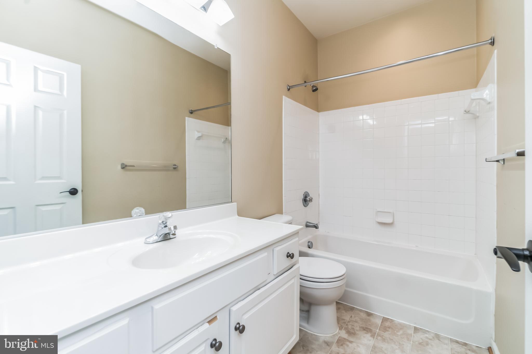 8844 Song Sparrow DRIVE